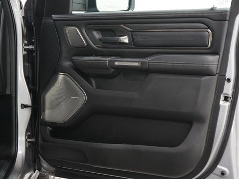 Used 2019 RAM 1500 Limited AWD/4WD image 12