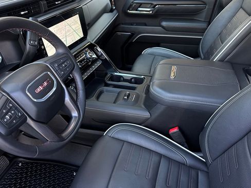 Certified 2025 GMC Sierra 2500 AT4X image 10