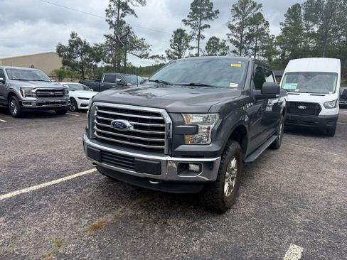 Used 2016 Ford F150 XLT w/ Equipment Group 302A Luxury AWD/4WD image 3