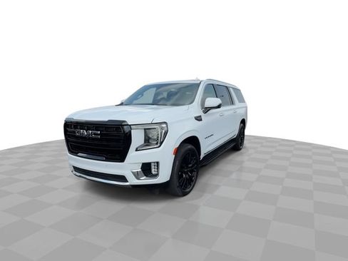 Certified 2023 GMC Yukon XL SLT w/ SLT Premium Package AWD/4WD image 4