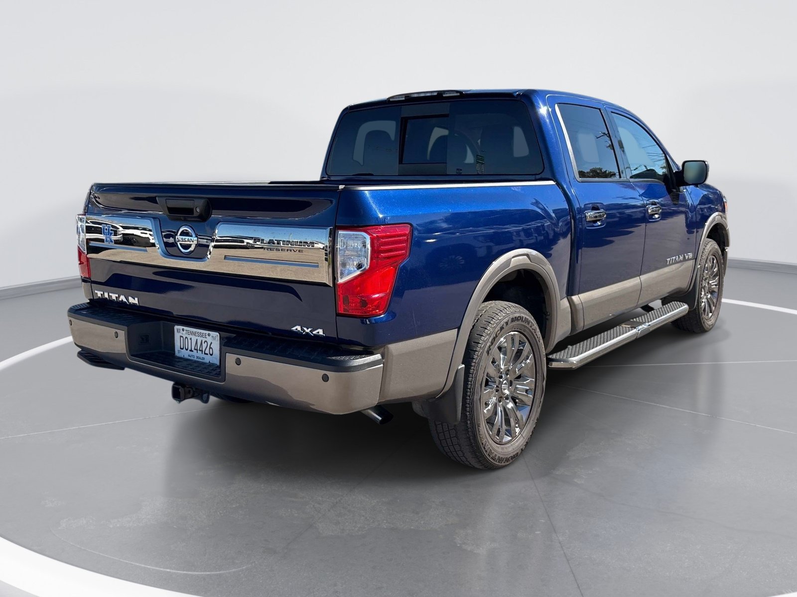 Used 2019 Nissan Titan Platinum Reserve w/ Platinum Utility Package AWD/4WD image 8