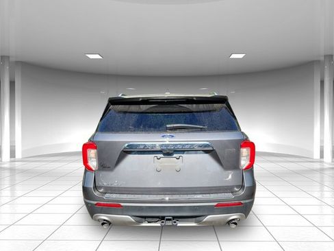 Used 2022 Ford Explorer Limited w/ Equipment Group 301A image 4