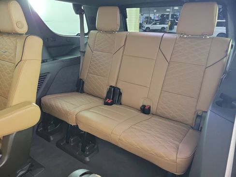 Used 2023 Cadillac Escalade Premium Luxury w/ LPO, Radiant Package RWD image 11