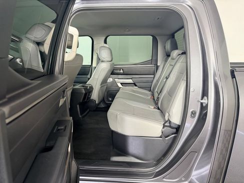Used 2022 Toyota Tundra SR5 w/ SR5 Premium Package RWD image 27