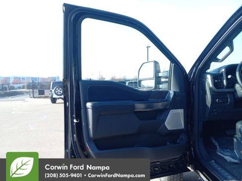 New 2026 Ford F450 Platinum w/ FX4 Off-Road Package image 10