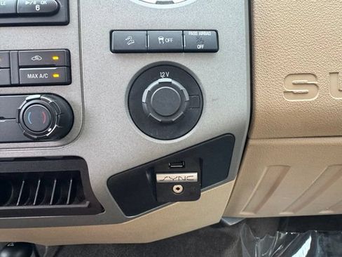Used 2016 Ford F250 XLT w/ XLT Value Package AWD/4WD image 32