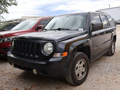 Used 2014 Jeep Patriot Sport AWD/4WD image 9