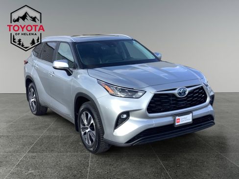 Certified 2023 Toyota Highlander XLE image 7