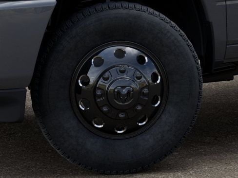 New 2026 RAM 3500 Big Horn AWD/4WD image 8