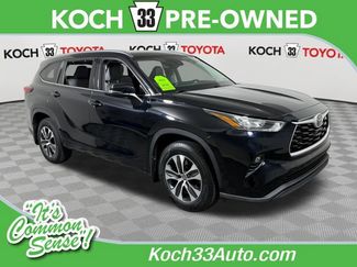 Used 2020 Toyota Highlander XLE AWD/4WD video 1