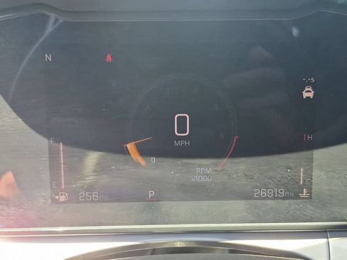 Used 2025 Chevrolet Trax LT w/ LT Convenience Package FWD image 16