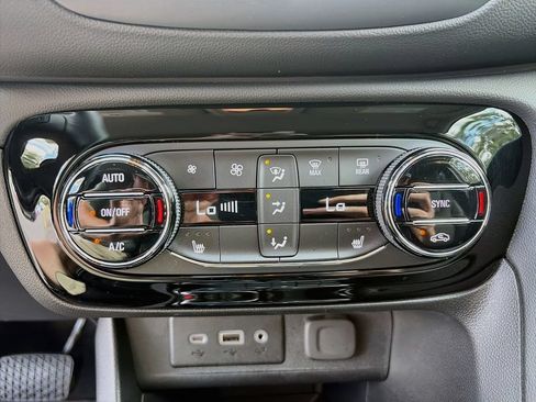 Used 2022 Buick Encore GX Select FWD image 16