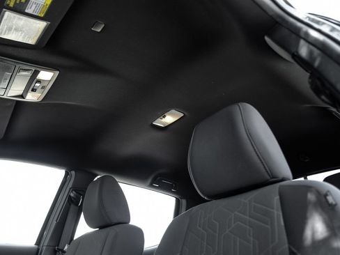 Used 2019 Toyota Tacoma TRD Sport w/ Technology Package image 40