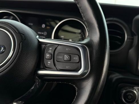 Used 2022 Jeep Wrangler Unlimited Sahara w/ Cold Weather Group image 9