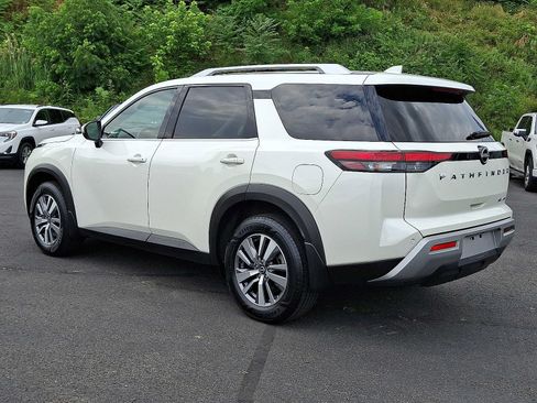 Used 2022 Nissan Pathfinder SL AWD/4WD image 4