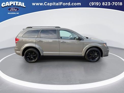 Used 2020 Dodge Journey SE w/ SE Popular Equipment Group image 9