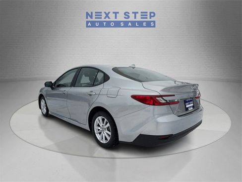 Used 2025 Toyota Camry XSE image 5