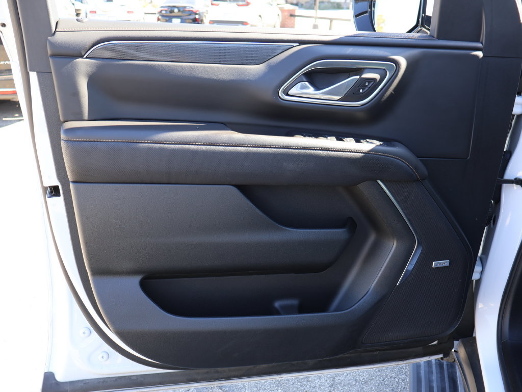Used 2024 GMC Yukon AT4 w/ AT4 Premium Package AWD/4WD image 34