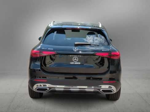 Used 2025 Mercedes-Benz GLC 300 4MATIC image 7