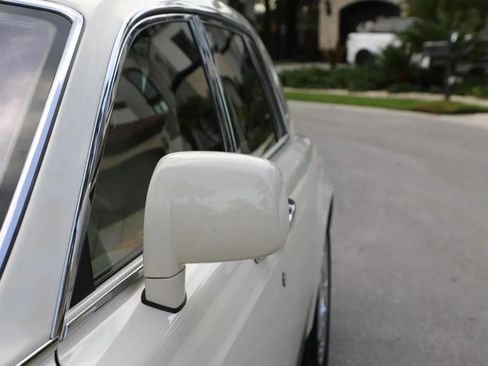 Used 2011 Rolls-Royce Phantom Sedan RWD image 48