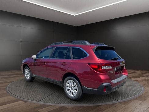 Used 2019 Subaru Outback 2.5i Premium AWD/4WD image 5