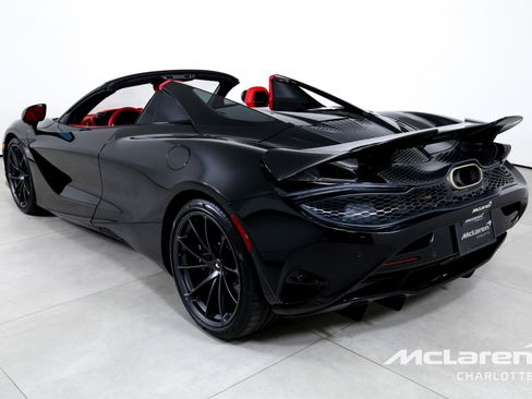 New 2026 McLaren 750S Spider RWD image 8