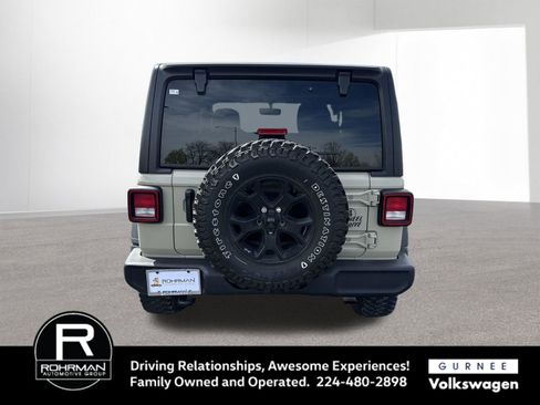 Used 2022 Jeep Wrangler Willys image 8