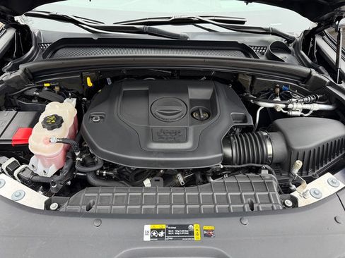 Used 2023 Jeep Grand Cherokee L Summit w/ Advanced Protech Group IV image 9