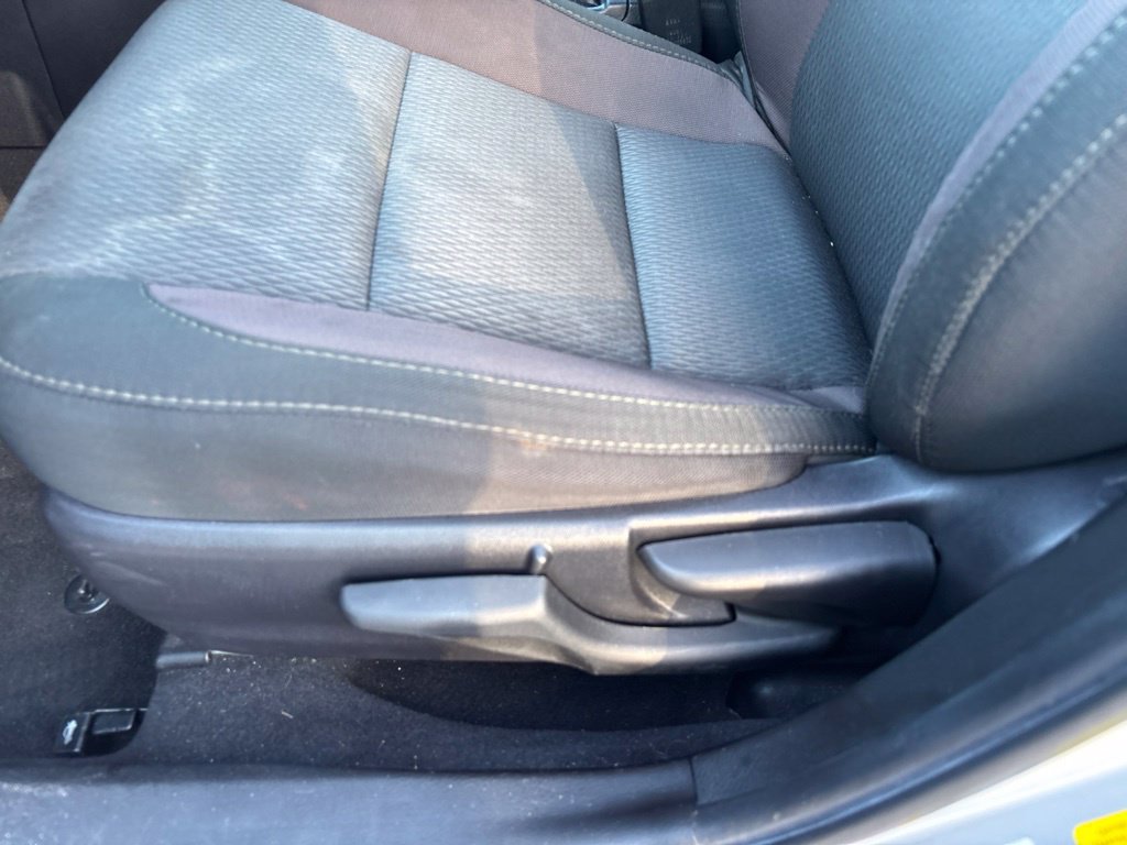 Used 2019 Toyota Corolla LE FWD image 15