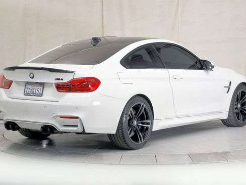 Used 2018 BMW M4 Coupe image 2