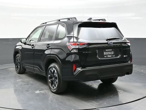 Used 2025 Subaru Forester Premium w/ Convenience Package #1 image 5