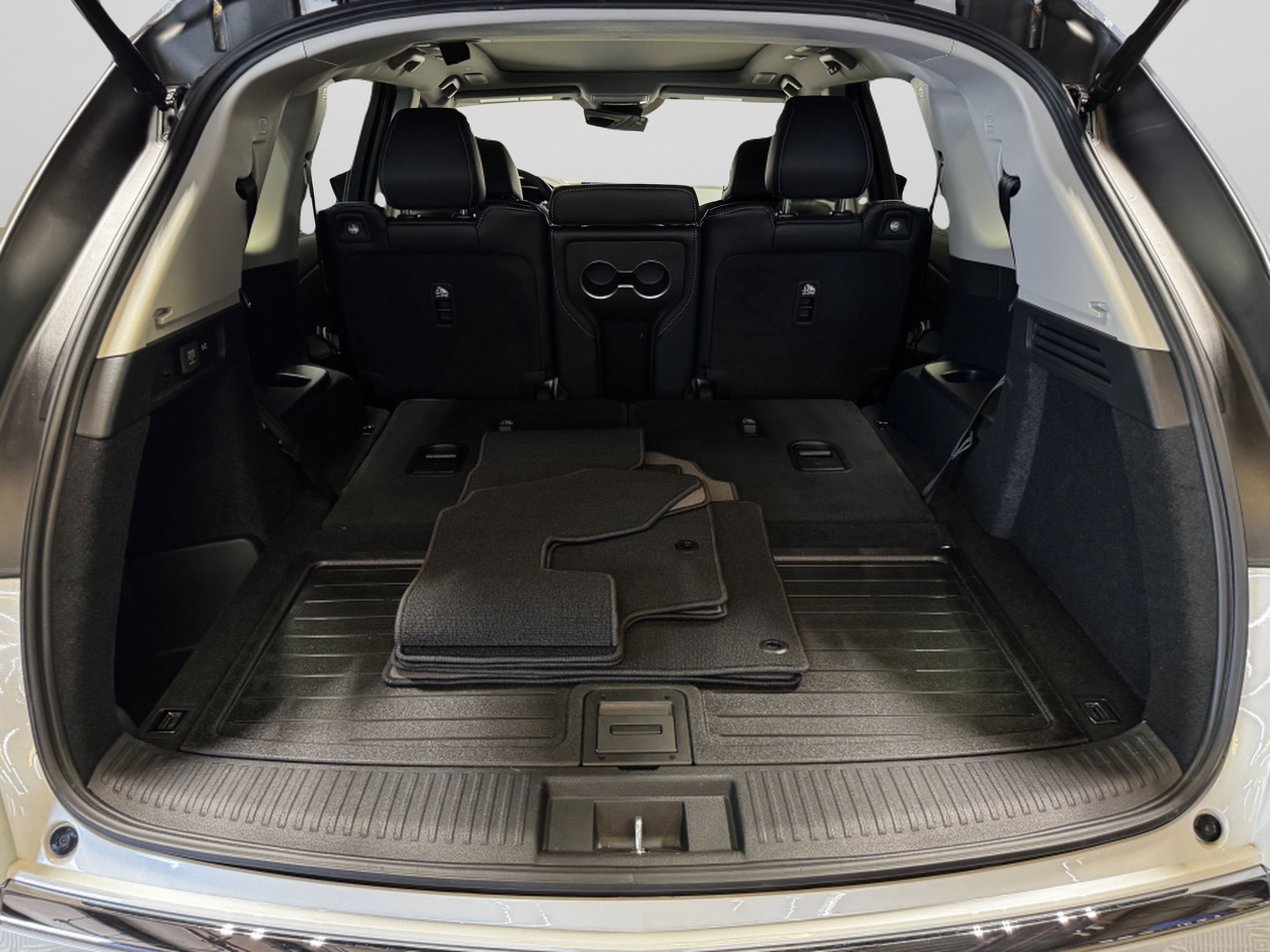 Certified 2026 Acura MDX w/ Technology Package FWD image 38