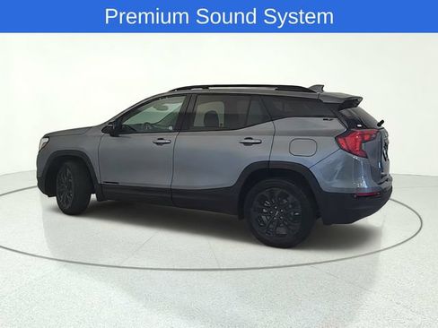 Used 2021 GMC Terrain SLT w/ Infotainment Package II FWD image 3