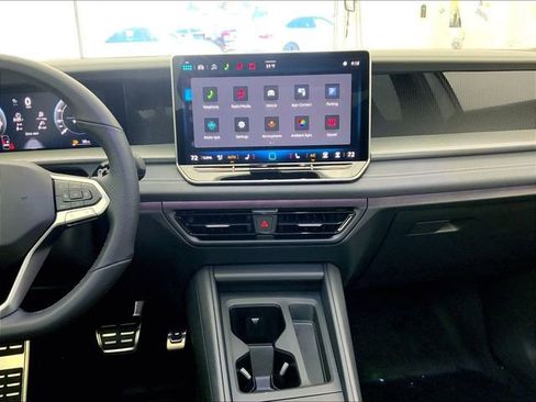 New 2026 Volkswagen Tiguan SE R-Line image 8