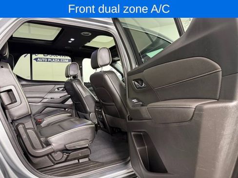 Used 2023 Chevrolet Traverse Premier image 20