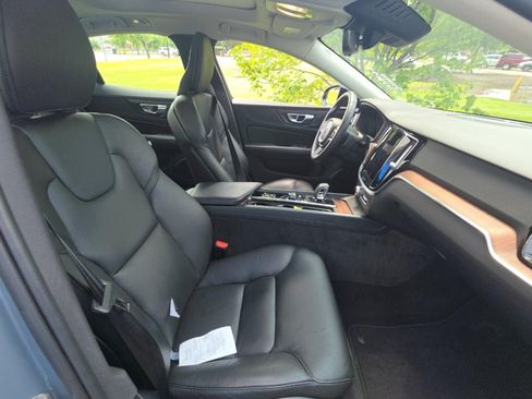 Used 2023 Volvo S60 B5 Plus AWD/4WD image 5