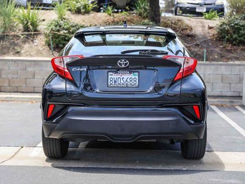 Certified 2021 Toyota C-HR LE FWD image 5