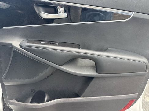 Used 2016 Kia Sorento EX w/ EX Premium Package FWD image 16