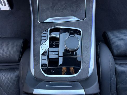 Used 2024 BMW X5 xDrive40i w/ M Sport Package image 29