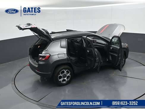 Used 2022 Jeep Compass Trailhawk w/ Trailhawk Convenience Group AWD/4WD image 50