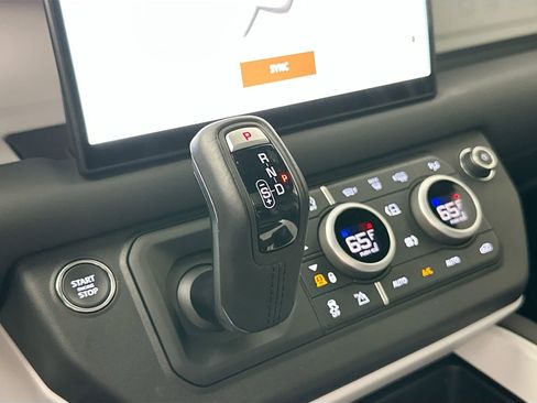 Certified 2025 Land Rover Defender 110 S image 18