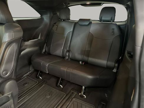 Used 2023 Toyota Sienna XLE Woodland Edition AWD/4WD image 13