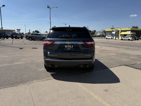 Used 2019 Chevrolet Traverse Premier image 8