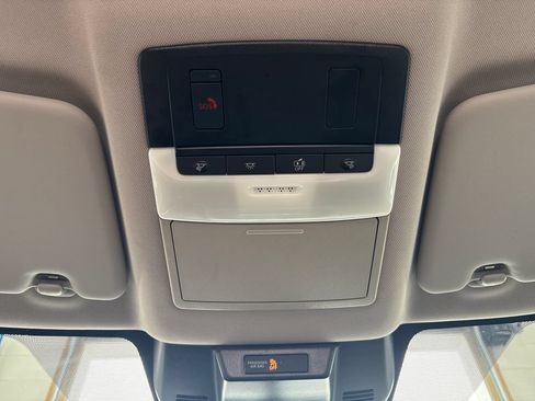 Used 2025 Nissan Rogue SV FWD image 41
