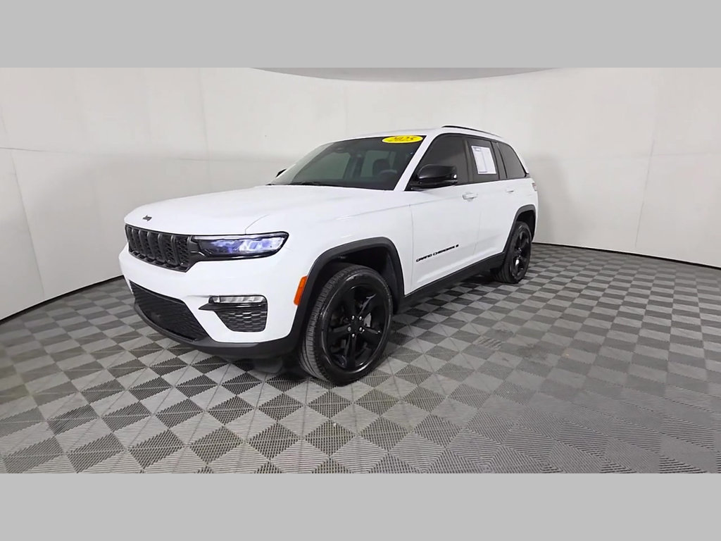 Used 2025 Jeep Grand Cherokee Limited w/ Black Appearance Package RWD image 48
