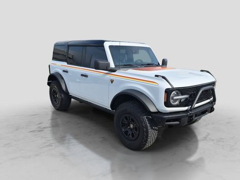 Used 2024 Ford Bronco Badlands AWD/4WD image 2