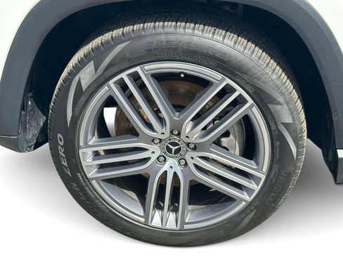 Used 2022 Mercedes-Benz GLS 450 4MATIC image 8