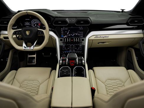 Used 2019 Lamborghini Urus AWD/4WD image 47