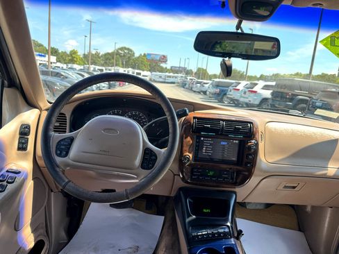 Used 1999 Ford Explorer Eddie Bauer image 15