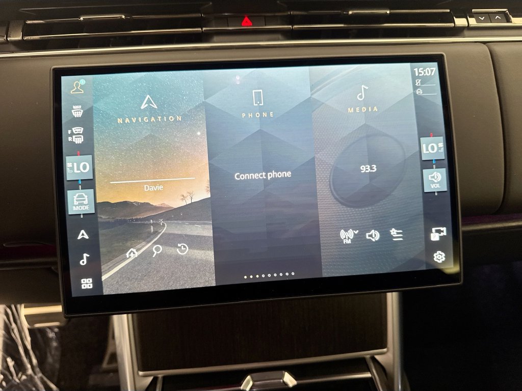 New 2026 Land Rover Range Rover SE AWD/4WD image 15